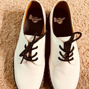 New Dr. Martens White Mens Size 11 Women’s size 12